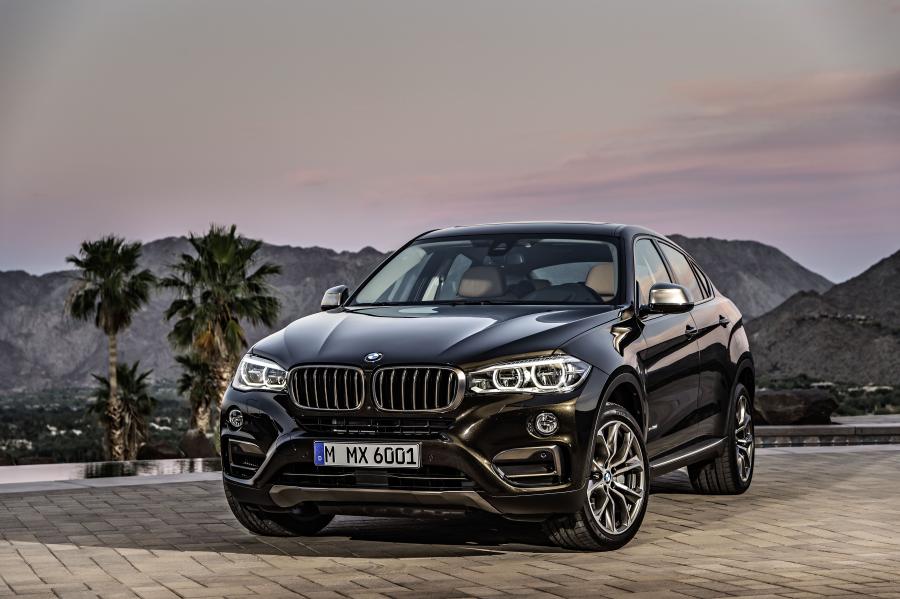  BMW X6 xDrive 5.0i 2015 года  (фото 32 из 113)